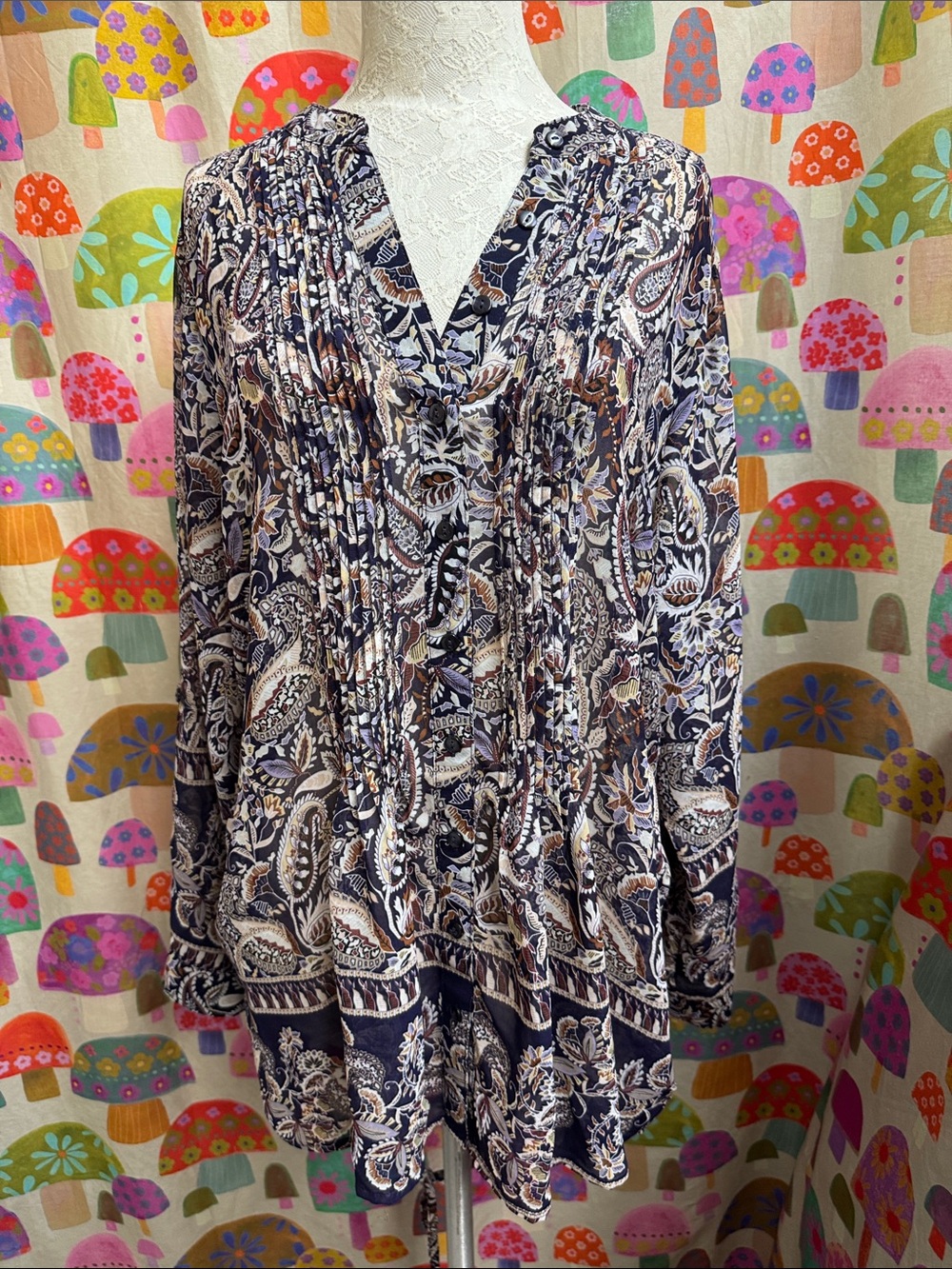 Style & Co. L/S Sheer Tunic. Large